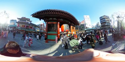 浅草寺雷門前